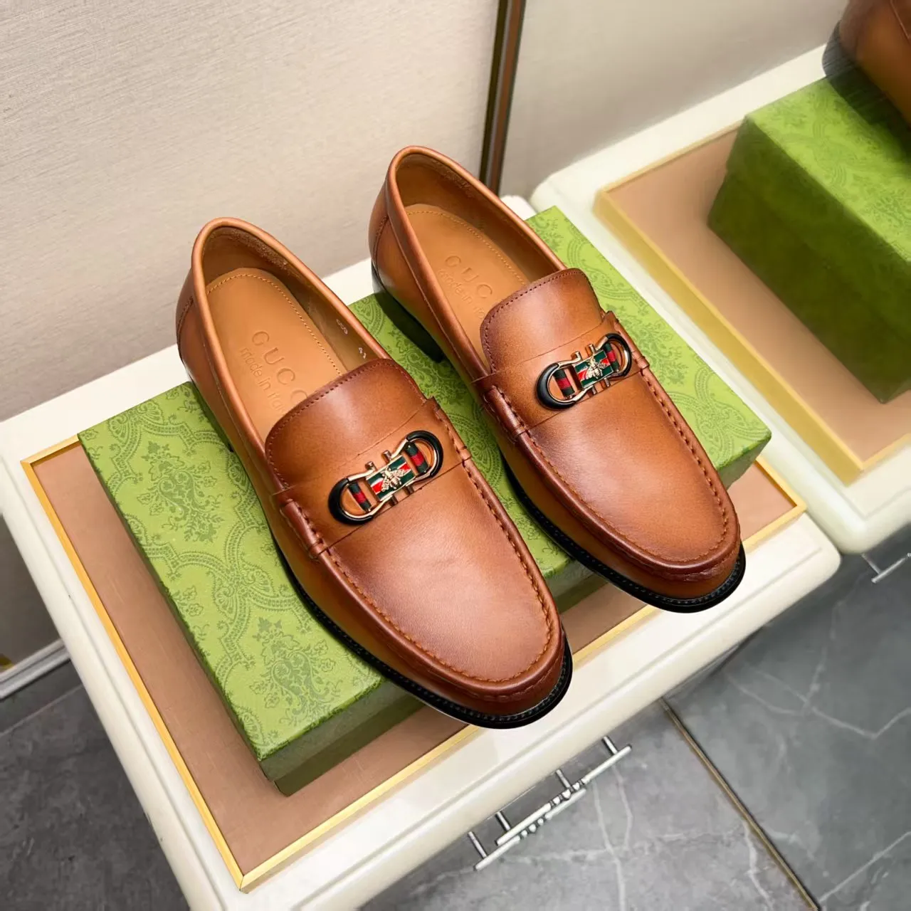 Men's men's shoes 💰460 🆘【GUCCI】Gucci ·🐂里· Hot-selling pea shoes top brand luxury, top quality, the latest fashion pea shoes.. The upper is made of original first-layer cowhide. (Full first-layer water-dyed 🐂 leather·inner). The original stylish and stylish soft rubber wear-resistant and non-slip outsole is light and comfortable on the foot, available in 3 colors! Matching code: 38-44 (customized at 45.46.47)